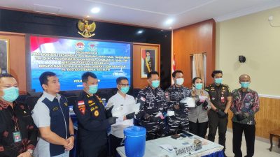 Gagalkan Penyelundupan dari Malaysia, Lanal Karimun Sita Sabu 1 Kilogram dan Ratusan Ekstasi