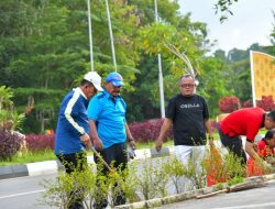 Gubernur Ansar Turun Langsung Bersihkan Jalan Bandara RHF, Tegaskan Pentingnya Menjaga Wajah Kepri