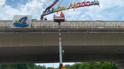 Usai Viral Dikira Hilang, Lampu “Laluan Madani” Kini Kembali Hiasi Flyover Gajah Mada