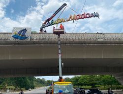 Usai Viral Dikira Hilang, Lampu “Laluan Madani” Kini Kembali Hiasi Flyover Gajah Mada