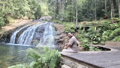 Menyusuri Pesona Air Terjun Resun Daik, Oase Alam di Kaki Gunung Sepingkan Lingga